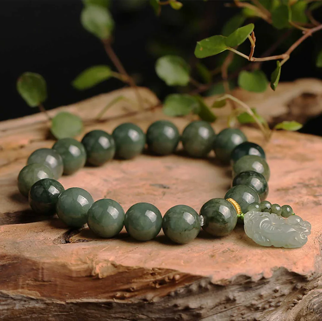 Top Feng Shui Bracelets for Health, Wealth & Success 2025